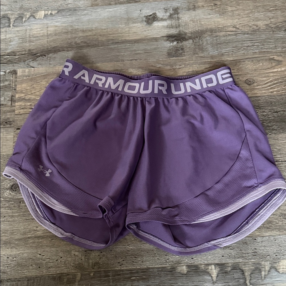 Under Armour Women's Lavender Athletic Shorts Size Small